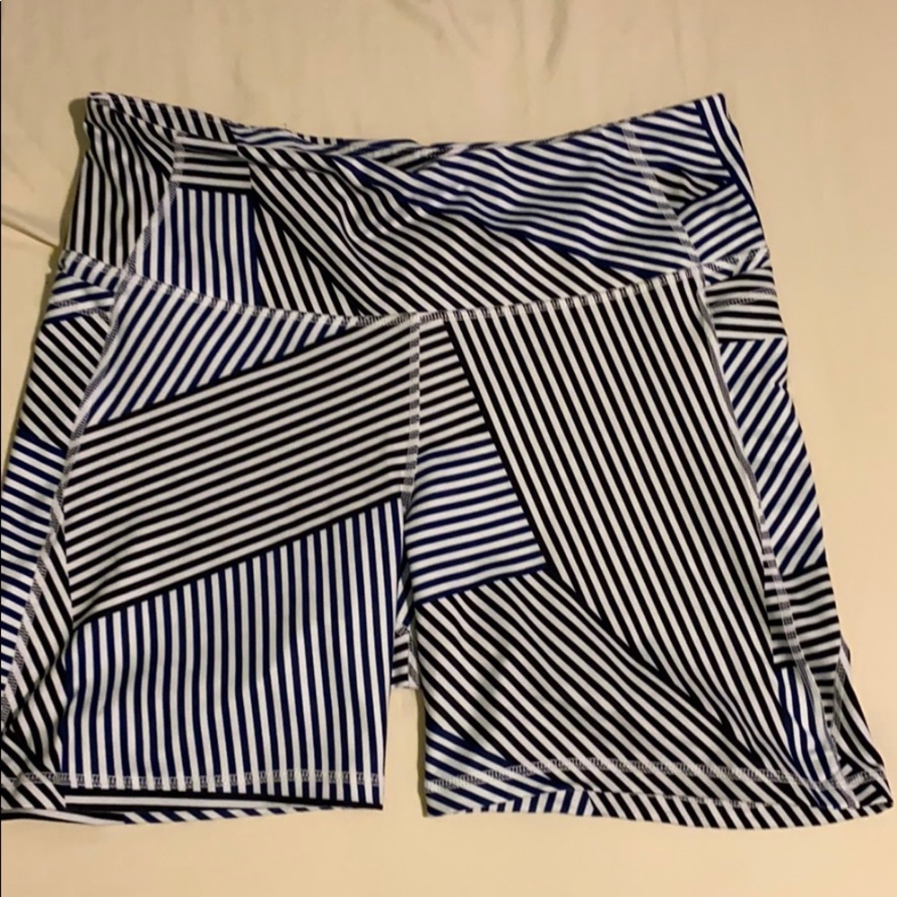 Old Navy Active Biker Shorts